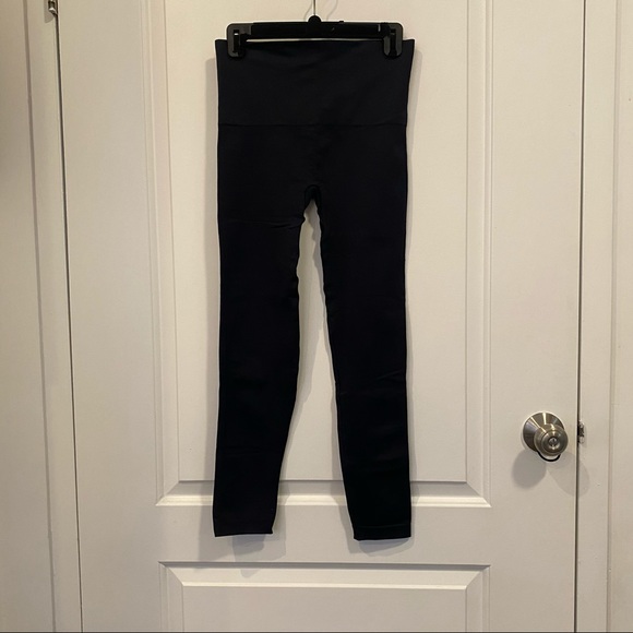 Spanx Seamless Leggings - Picture 6 of 6